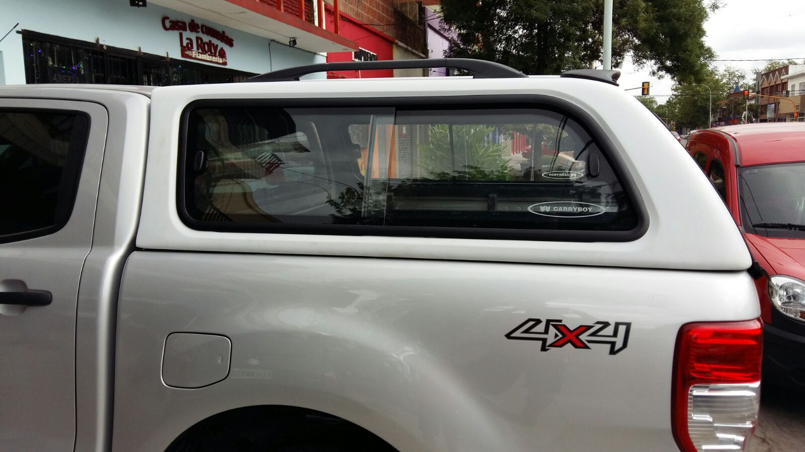 52b26ab7-ba78-45cc-9ab8-e33b2d9d4906