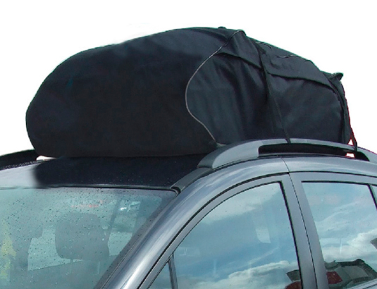 Cómo se usa un portaequipajes de techo en el automóvil